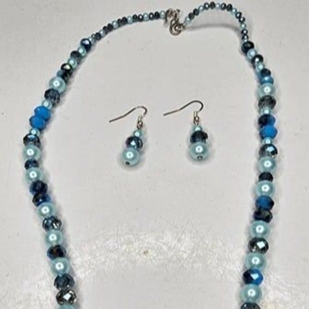 Faceted Blue Glass & Faux Pearl Beaded Jewelry Set Necklace Earrings 26"